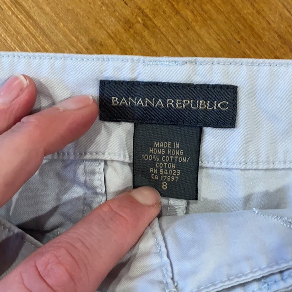 Banana republic size 8 shorts - Picture 2 of 3
